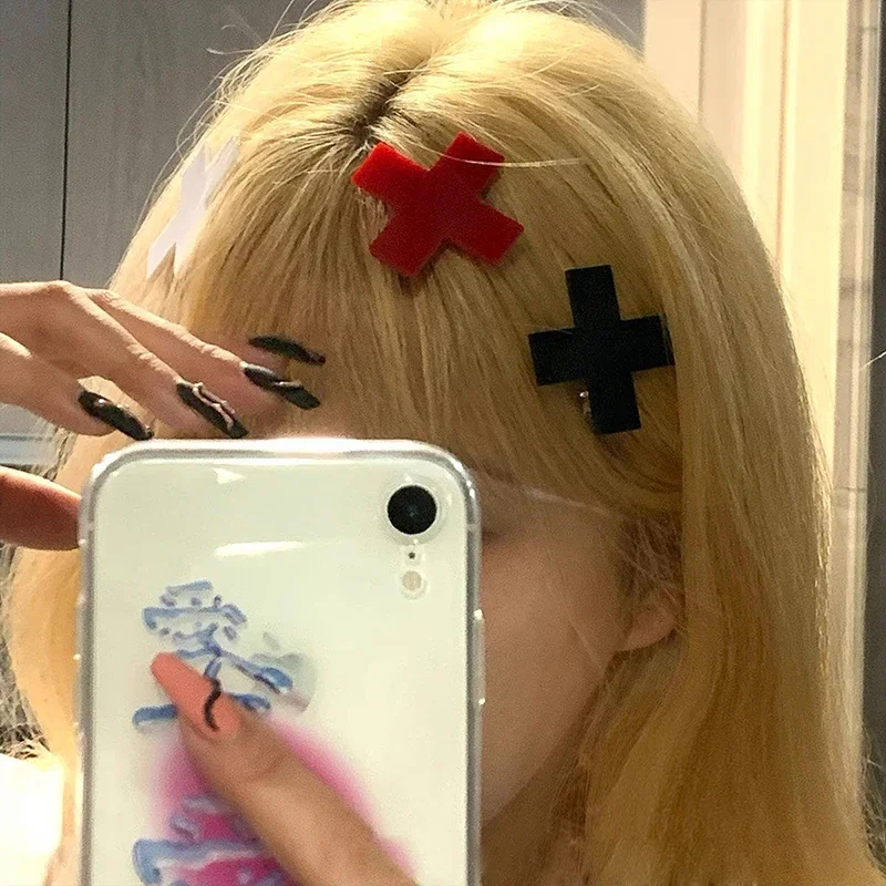 Gothic Acrylic Cross Hairpins  - Bobby Pin Bulk のレビューと価格