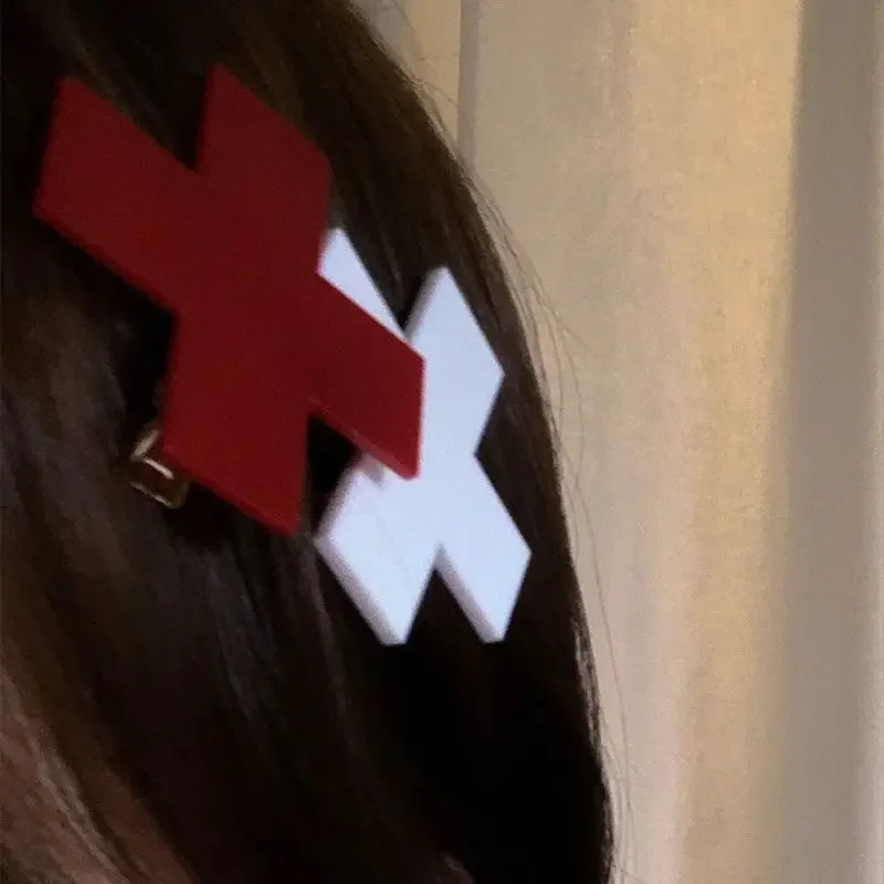 Gothic Acrylic Cross Hairpins  - Bobby Pin Bulk のレビューと価格
